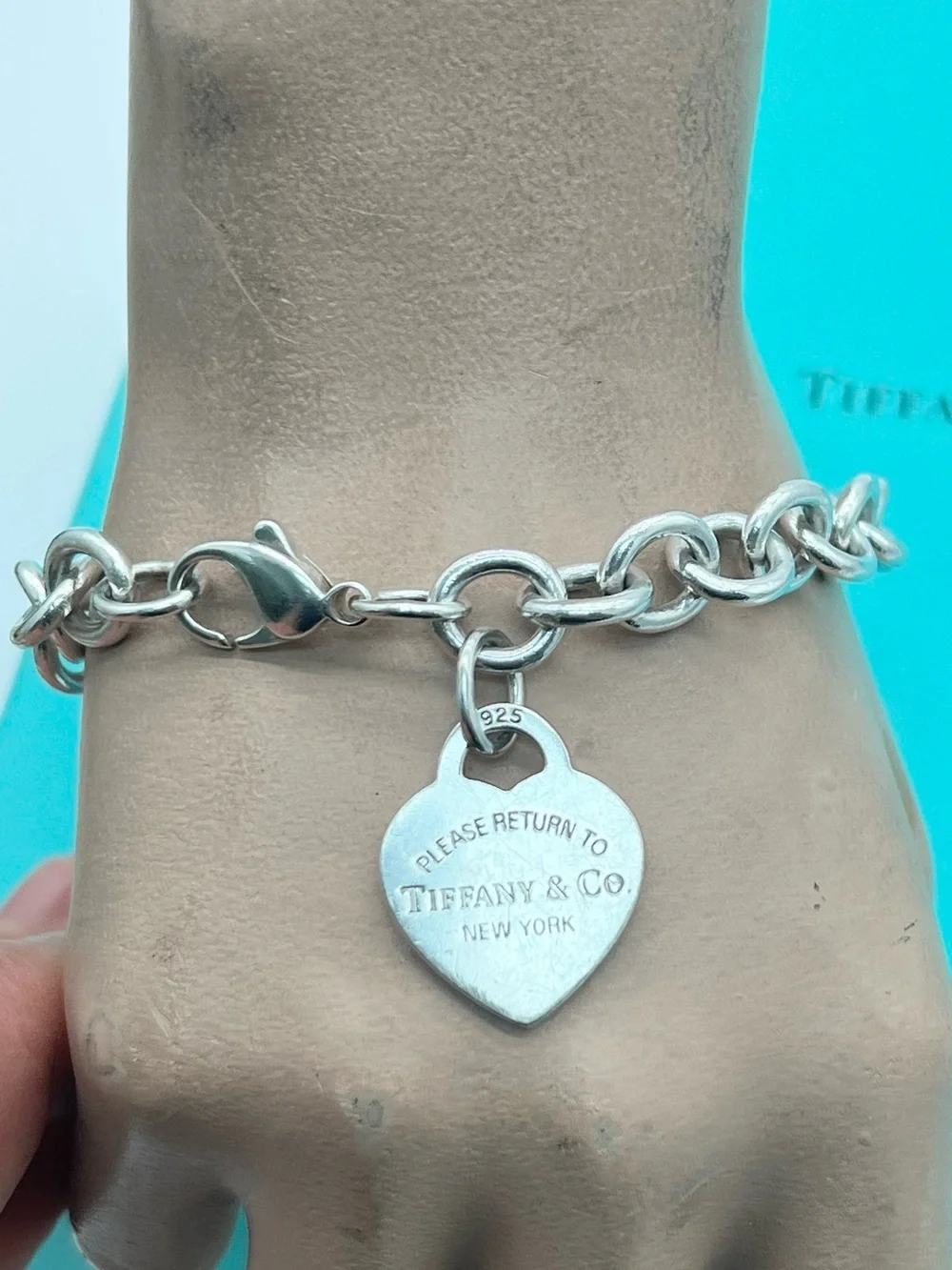 Tiffany & Co. great 100%